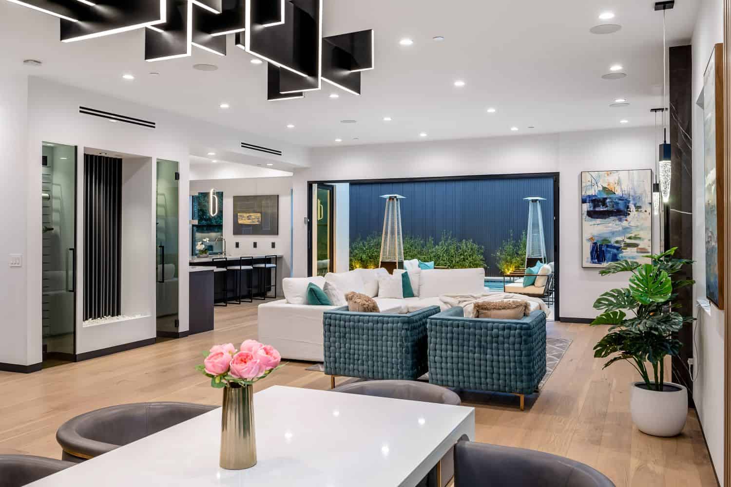 noble ploenchit condominium 1